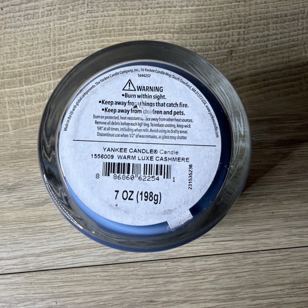 Yankee Candle Warm Luxe‎ Cashmere Blue Single Wick Scented Jar Candle New 7oz - Picture 7 of 8